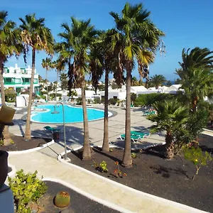Apartment Casas Verde With Lovely Views, Costa Teguise